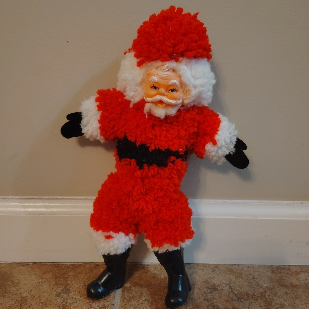 Vintage Santa Yarn Knit